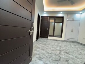 Room in 1 BHK Builder Floor at Chattarpur – for Rent
