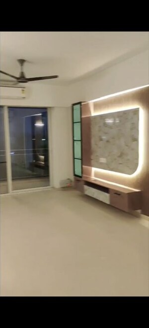 Room in 3 BHK Apartment at Godrej Woods Evergreen, Sector 43 – for Rent