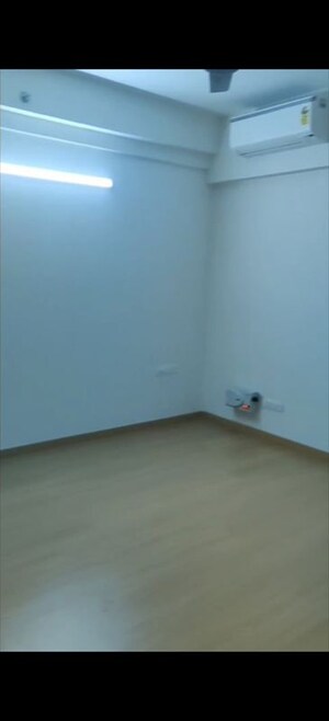 Room in 3 BHK Apartment at Godrej Woods Evergreen, Sector 43 – for Rent