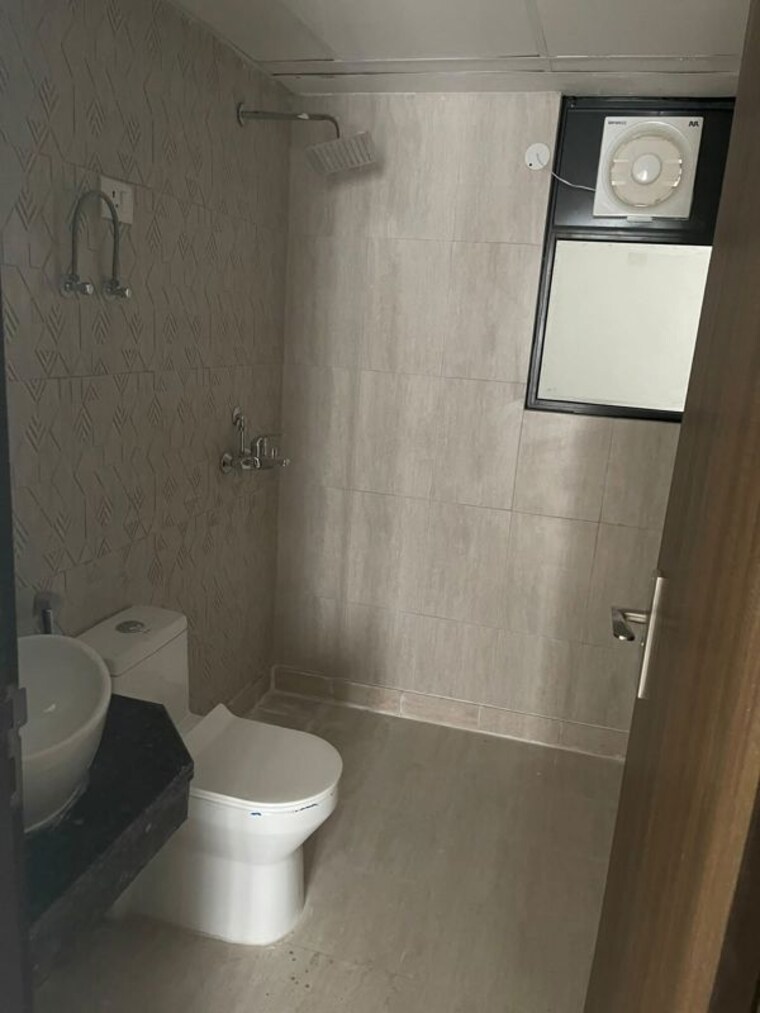 Bathroom, aba-cleo-county 3 Bedroom 1620 Sq.Ft. Apartment In Sector 121 Noida 10616951