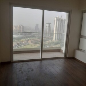 Room in 3 BHK Apartment at ABA Cleo County, Sector 121 – for Rent