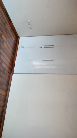 Room in 3 BHK Builder Floor at Greater Kailash ii – for Rent