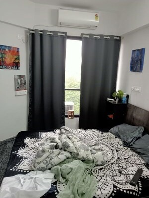 Bedroom in 2 BHK Apartment at Fortune Vue, Jacob Circle – for Rent