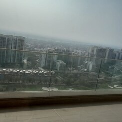 5 BHK + Servant Room Apartment For Rent in Kalpataru Vista