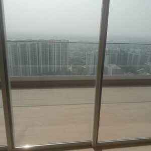 Furnished Amenities in 5 BHK Apartment at Kalpataru Vista, Sector 128 – for Rent
