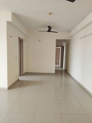 Hall in 3.5 BHK Apartment at DLF Express Greens, Manesar Sector 1a – for Rent