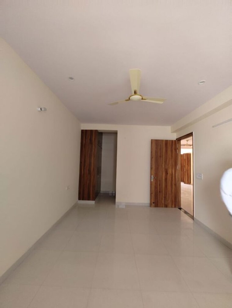 Room, sector 57 3 Bedroom 2700 Sq.Ft. Builder Floor In Sector 57 Gurgaon 10617001