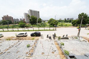  Shop – Exterior View View at Vaishnodevi Circle - for Sale