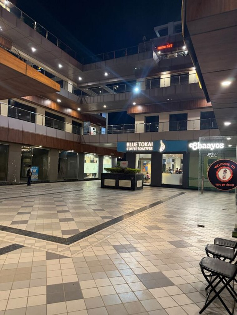  Parking, 83-avenue-oodles-sky-walk Commercial Shop 400 Sq.Ft. In Sector 83 Gurgaon 10617044