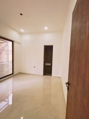 Room in 2 BHK Apartment at Divine Park 55, Shivaji Park – for Sale