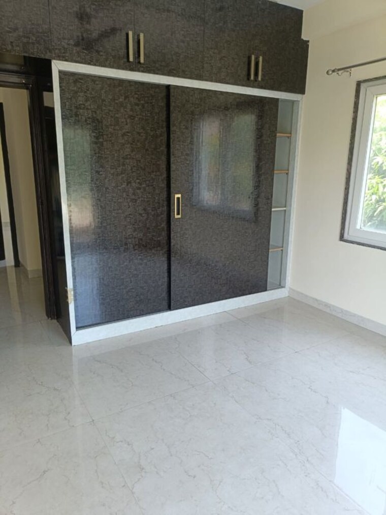 Room, sector 47 3 Bedroom 2200 Sq.Ft. Builder Floor In Sector 47 Gurgaon 10617056