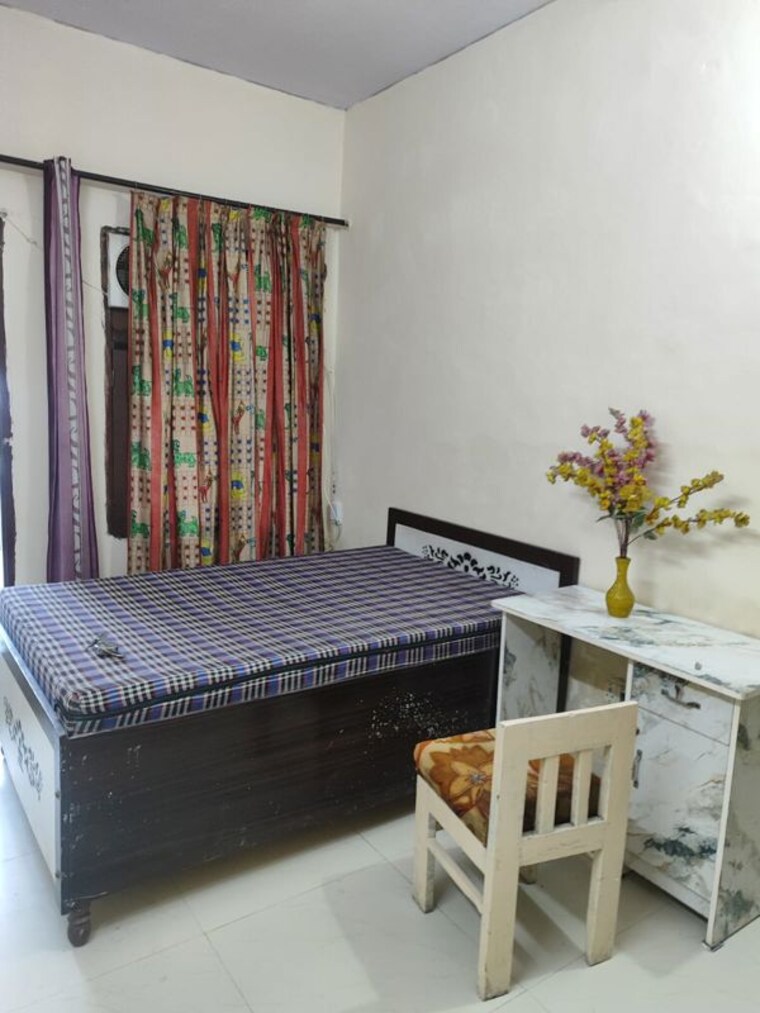 Bedroom, sector 28 1 RK 590 Sq.Ft. Villa In Sector 28 Noida 10617069