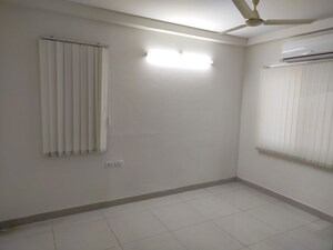 Room in 3 BHK Apartment at Shankar Residency Madhapur, Madhapur – for Rent