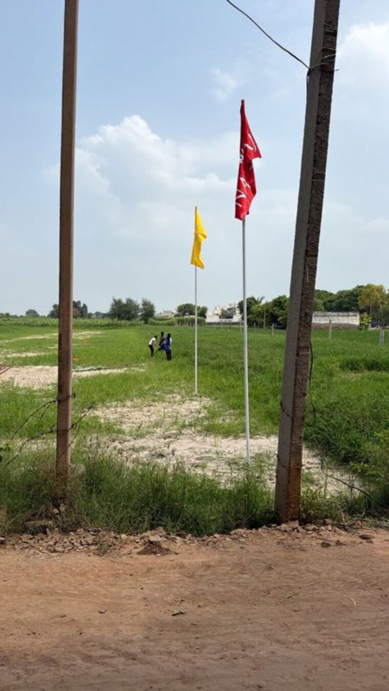 Garden, sector 110 3.5 Bedroom 180 Sq.Mt. Builder Floor In Sector 110 Faridabad 10608398