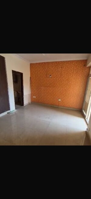 2.5 BHK Apartment For Sale in Amrapali Silicon City, Sector 76