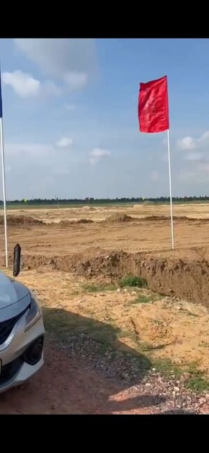 Plot Area in 3 BHK Builder Floor at Sector 110 – for Sale