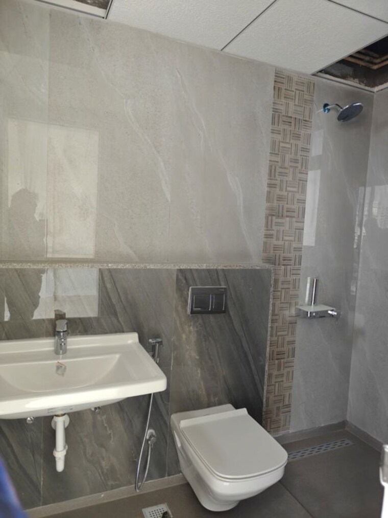 Bathroom, kumar-47-east-a 2 Bedroom 850 Sq.Ft. Apartment In Magarpatta City Pune 10617089