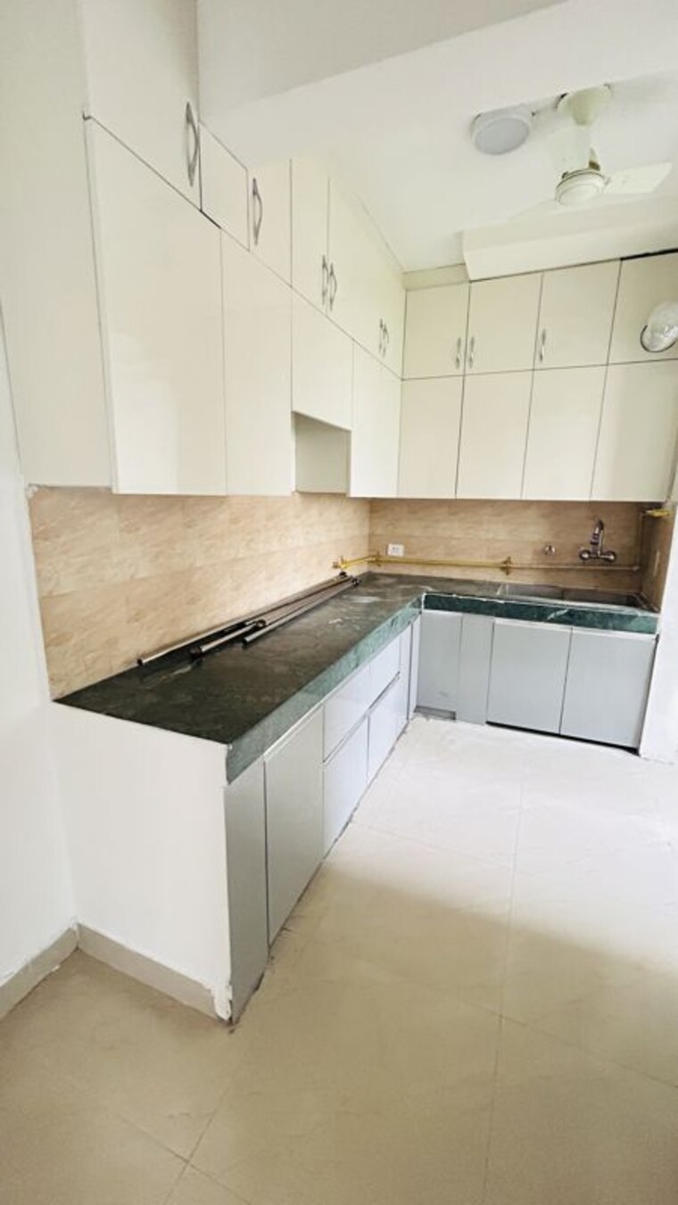 Kitchen, jaypee-greens-klassic-heights 3 Bedroom 1650 Sq.Ft. Apartment In Sector 134 Noida 10617102