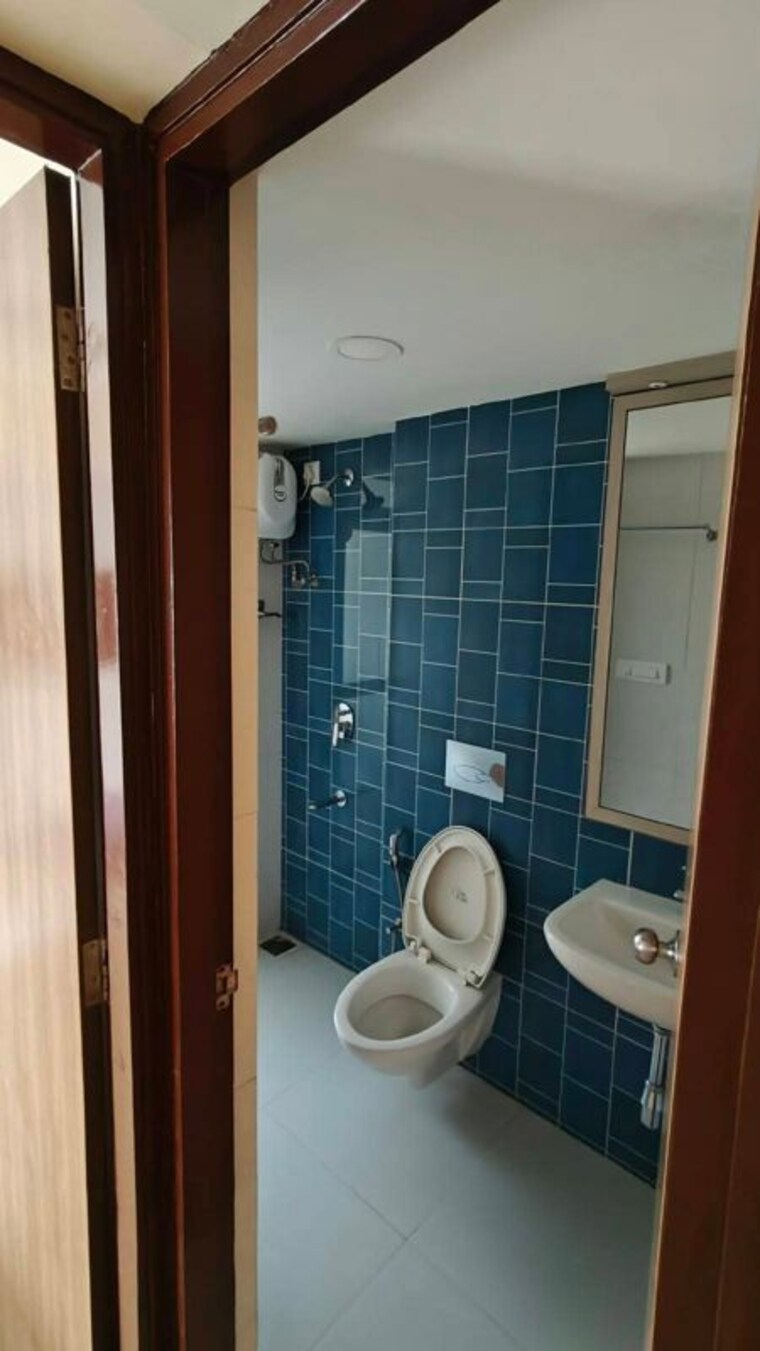 Bathroom, lodha-amara 2 Bedroom 900 Sq.Ft. Apartment In Kolshet Road Thane 10617117
