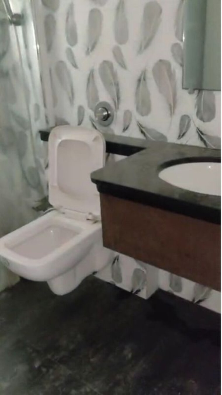 Bathroom, chembur 4 Bedroom 1950 Sq.Ft. Apartment In Chembur Mumbai 10617124