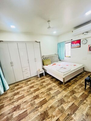 Team Area in 3 BHK Apartment at Rahul New Ajantha Avenue, Kothrud – for Rent