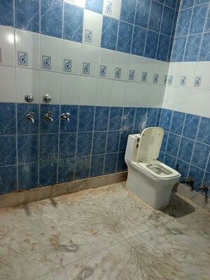 Bathroom in 1 BHK Builder Floor at Sector 45 – for Rent