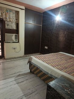 1 BHK Builder Floor For Rent in Sector 45