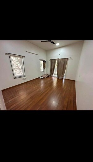 Master Bedroom in 4 BHK Villa at Kumar Palmsprings, Undri – for Rent