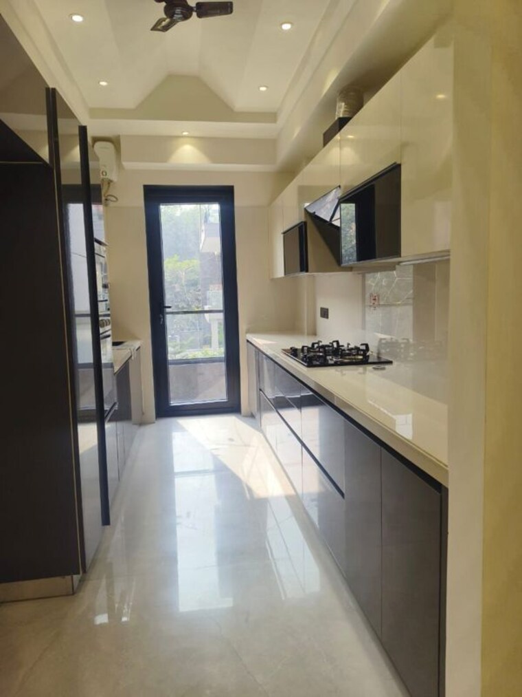 Kitchen, sector 31 4 Bedroom 358 Sq.Yd. Builder Floor In Sector 31 Faridabad 10102864