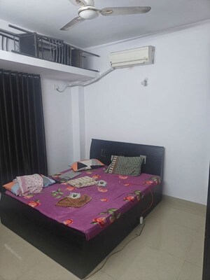 Bedroom in 1 BHK Apartment at Goregaon West – for Rent