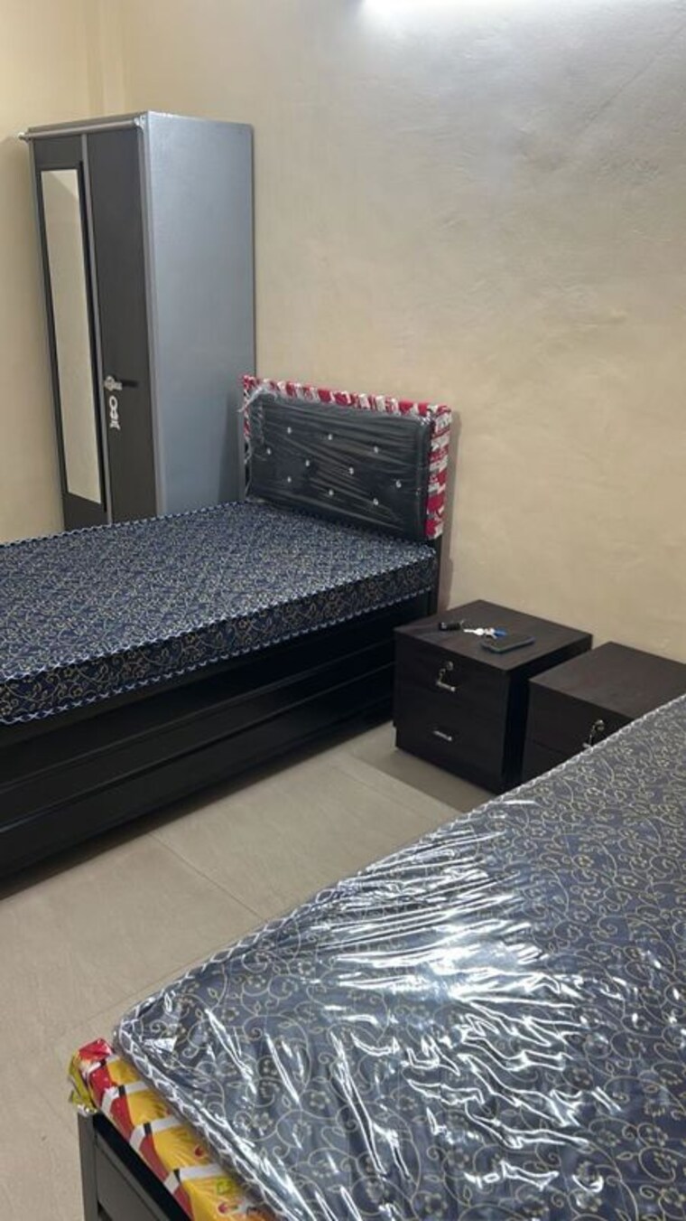 Bedroom, powai Pg For Boys & Girls In Powai 10617314