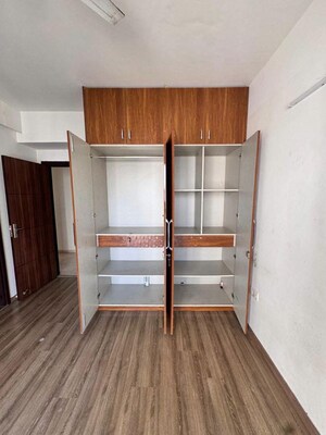 Furnished Amenities in 3 BHK Apartment at Agrante Galleria 108, Sector 108 – for Rent