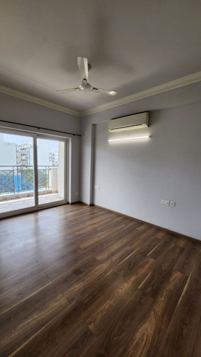 Room, central-park-flower-valley  2100 Sq.Ft. Apartment In Sohna Sector 33 Gurgaon 10617336