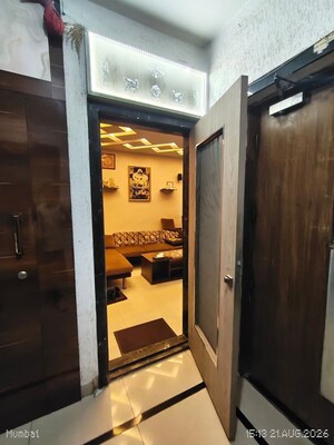 1 BHK Apartment – Entrance View at Dosti Group Acres, Wadala East - for Sale