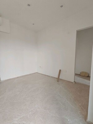 Room in 2 BHK Builder Floor at Sector 21 – for Rent