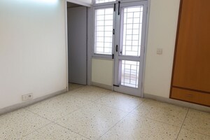 Room in 3 BHK Builder Floor at Ardee City, Sector 52 – for Rent