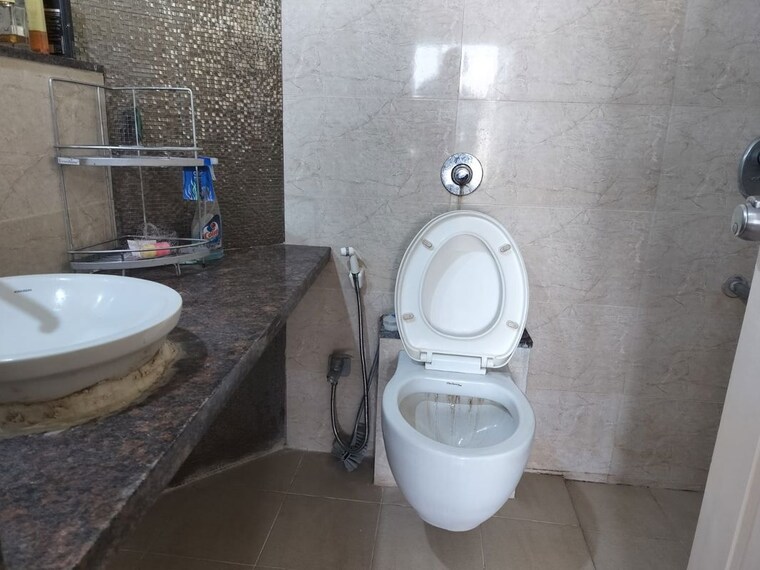 Bathroom, sukhwani-dynasty 3 Bedroom 1600 Sq.Ft. Apartment In Wakad Pune 10617381