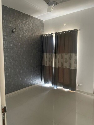 Furnished Amenities in 3 BHK Apartment at Arihant Abode, Sector 10 Greater Noida – for Rent
