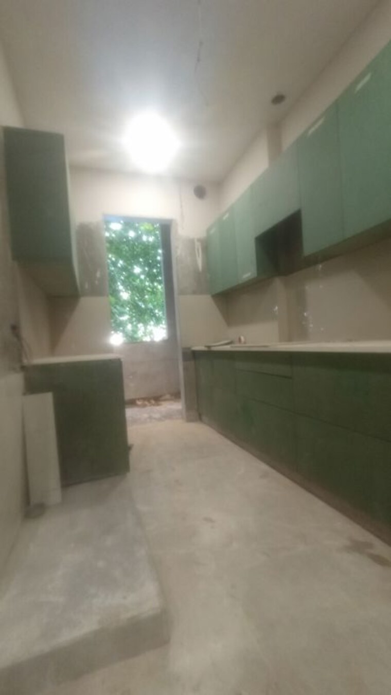 Kitchen, paschim vihar 3 Bedroom 150 Sq.Yd. Builder Floor In Paschim Vihar Delhi 10600782