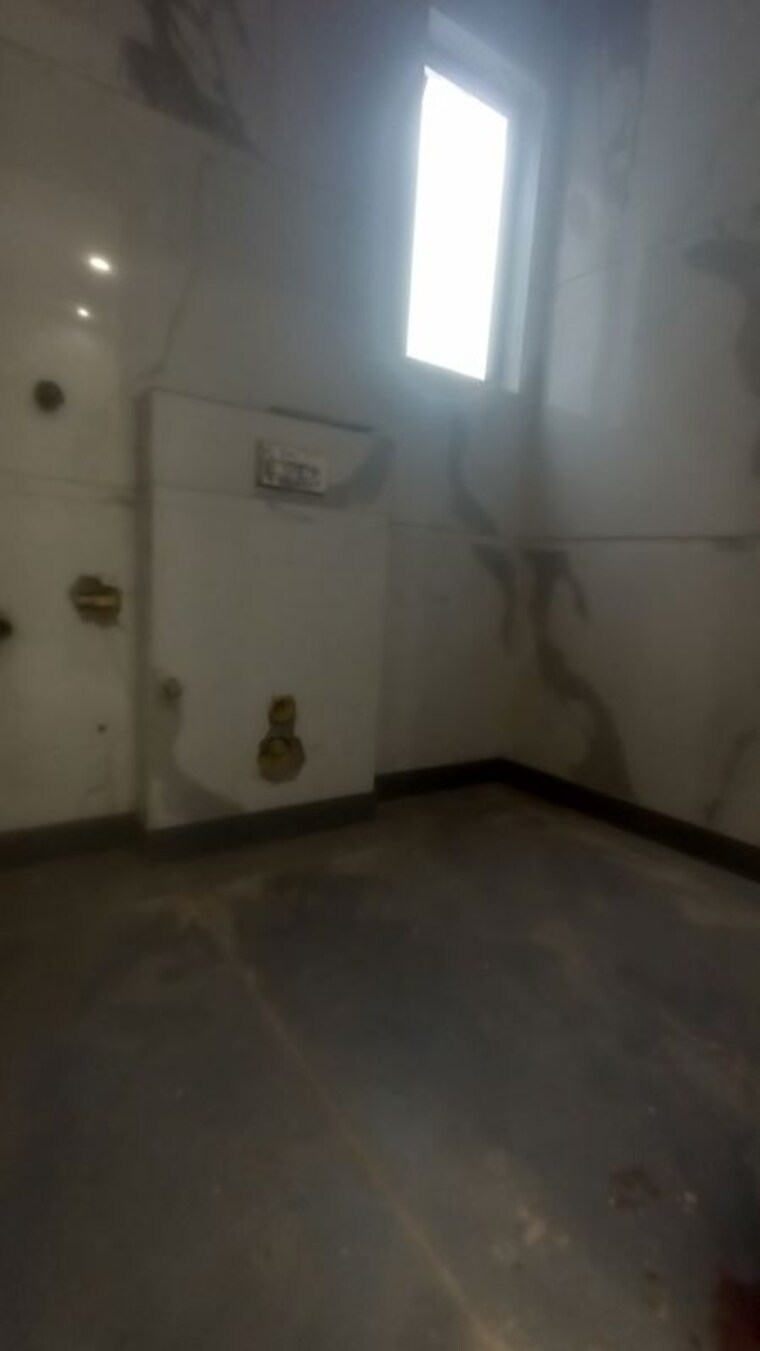 Room, paschim vihar 3 Bedroom 150 Sq.Yd. Builder Floor In Paschim Vihar Delhi 10600782