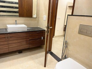 Staircase in 3 BHK Builder Floor at Sector 57 – for Rent