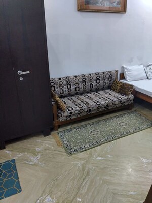 Bedroom in 2 BHK Builder Floor at Sector 38 – for Rent
