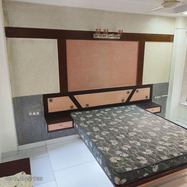 Bedroom, kanti-apartments 1.5 Bedroom 600 Sq.Ft. Apartment In Bandra West Mumbai 10617434