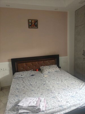 Bedroom in 3 BHK Builder Floor at Hong Kong Bazaar, Sector 57 – for Rent