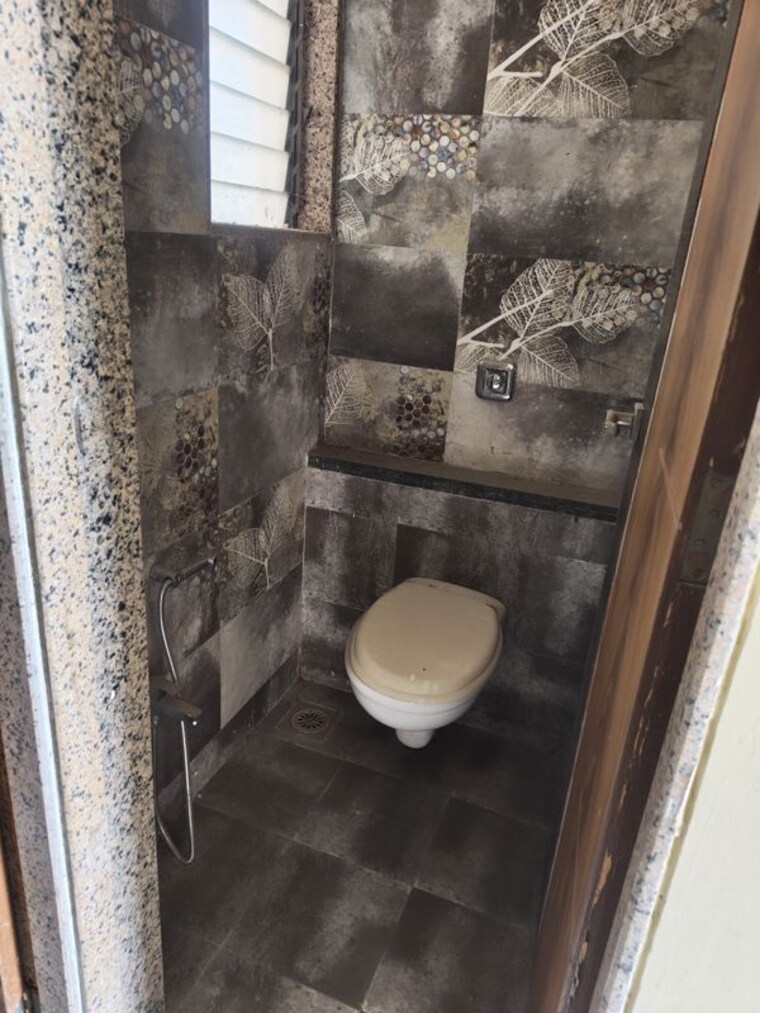 Bathroom, paradise-sai-wonder 1 Bedroom 735 Sq.Ft. Apartment In Kharghar Navi Mumbai 10617436