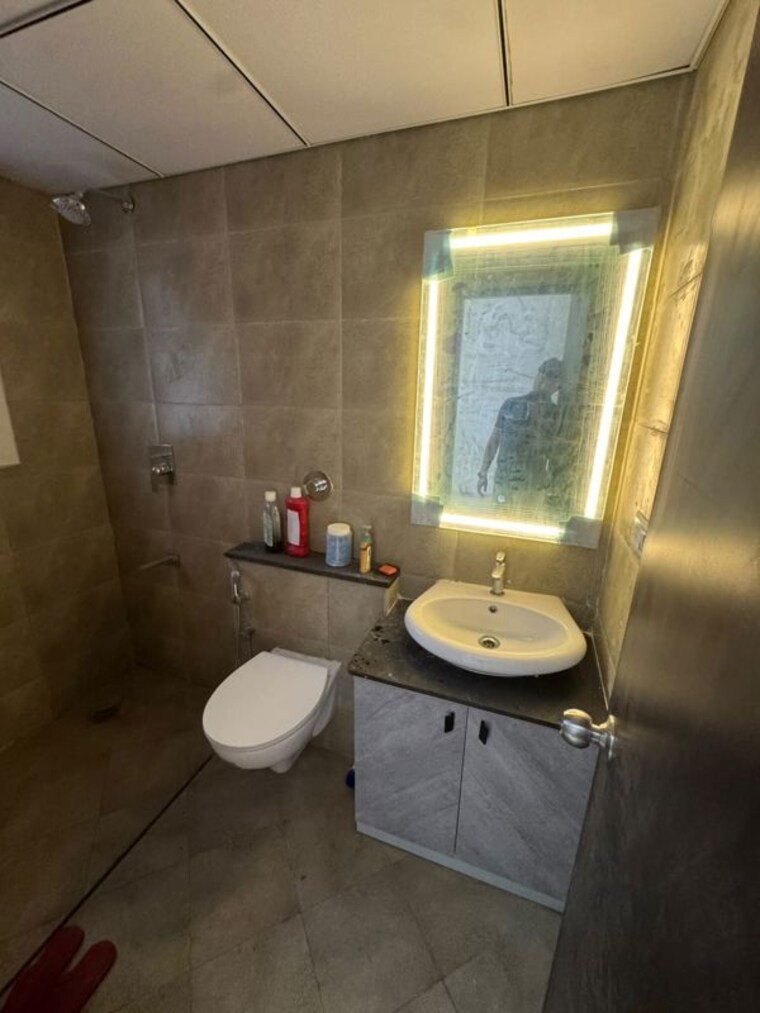 Bathroom, provident-capella 1 RK 480 Sq.Ft. Apartment In Whitefield Bangalore 10617446