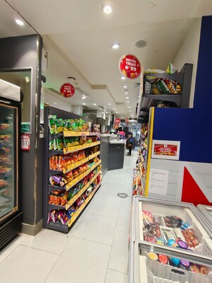 Shop For Rent in Santacruz West
