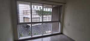 Room in 2 BHK Apartment at The Baya Goldspot, Andheri East – for Rent