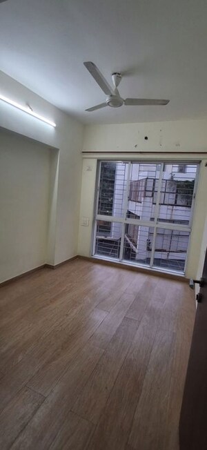 Room in 2 BHK Apartment at The Baya Goldspot, Andheri East – for Rent