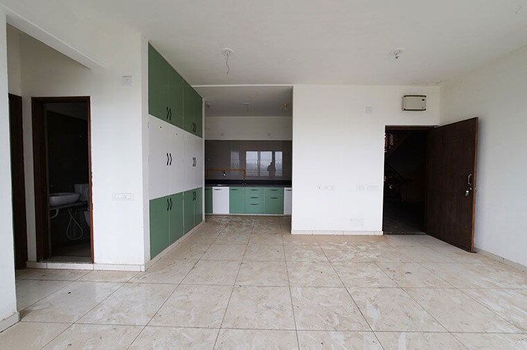 Room, vaishnodevi circle 2 Bedroom 158 Sq.Yd. Apartment In Vaishnodevi Circle Ahmedabad 10617493